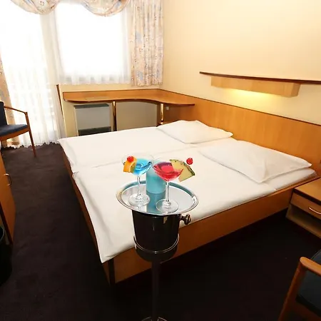 Hotel Krona 3*