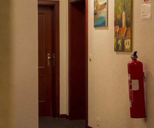 Krona מלון Domžale